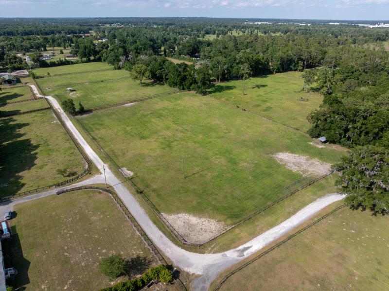  Commercial & Industrial Land Images 