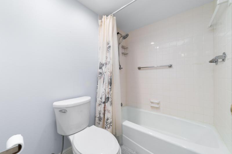 Condo & Townhome Photos