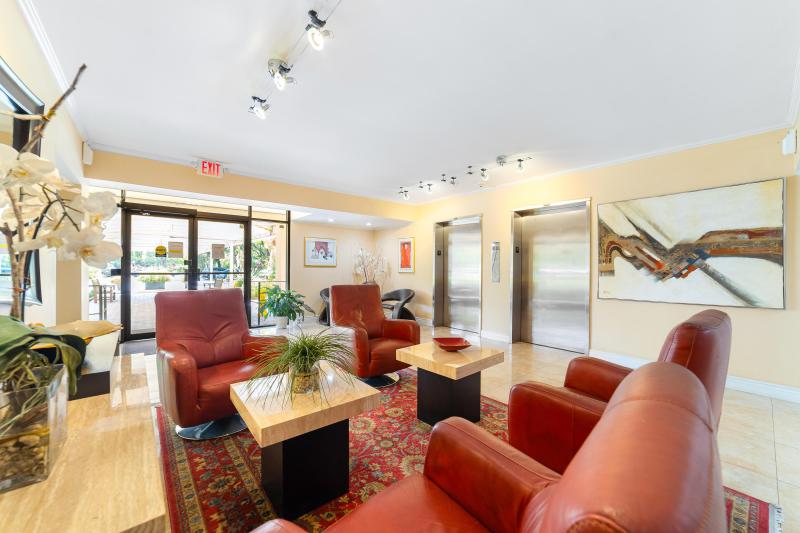  Condo & Townhome Photos