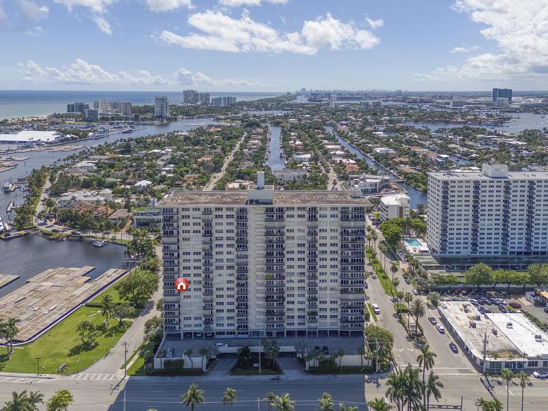  Condo & Townhome Photos