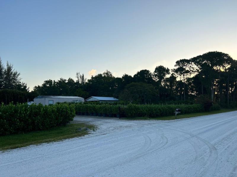  Commercial & Industrial Land Images 