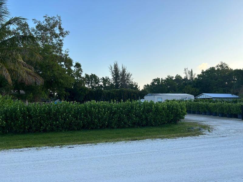  Commercial & Industrial Land Images 