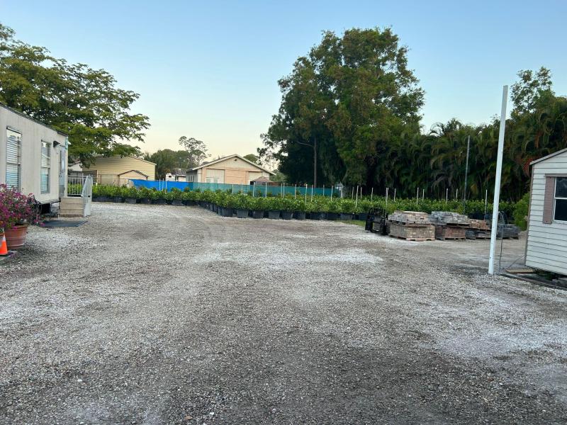  Commercial & Industrial Land Images 