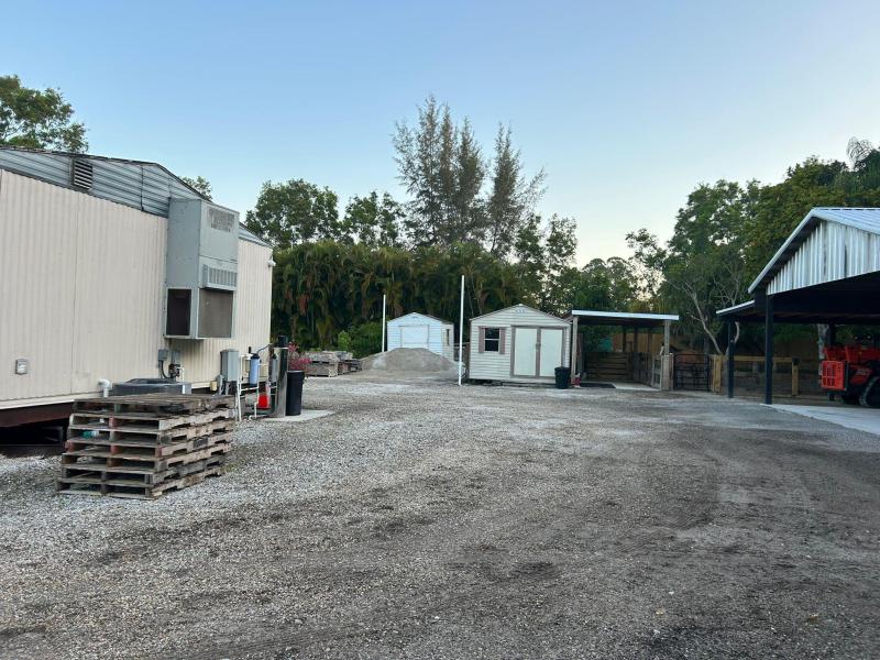  Commercial & Industrial Land Images 