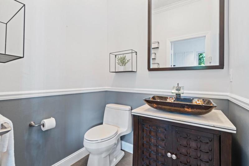  Condo & Townhome Photos