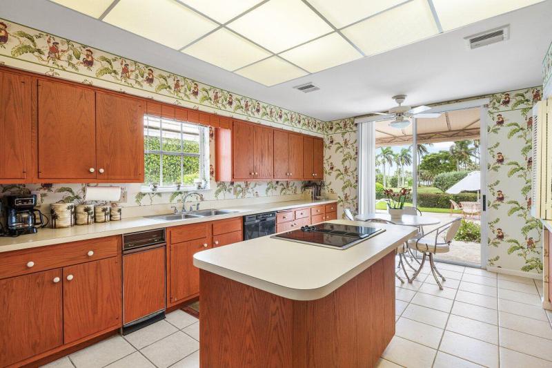  Single Family Homes Photo 15:  Jupiter Island,  FL 33455