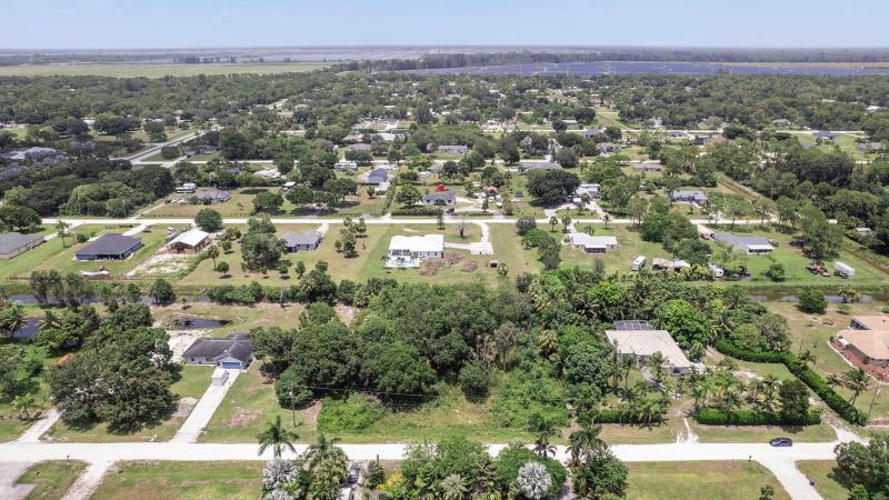  Commercial & Industrial Land Images 