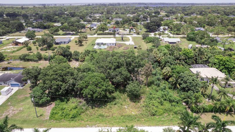  Commercial & Industrial Land Images 