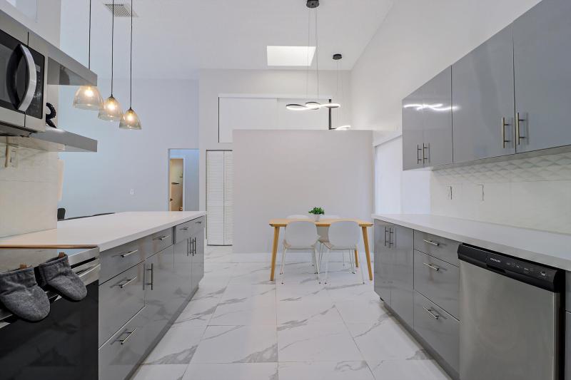  Condo & Townhome Photos