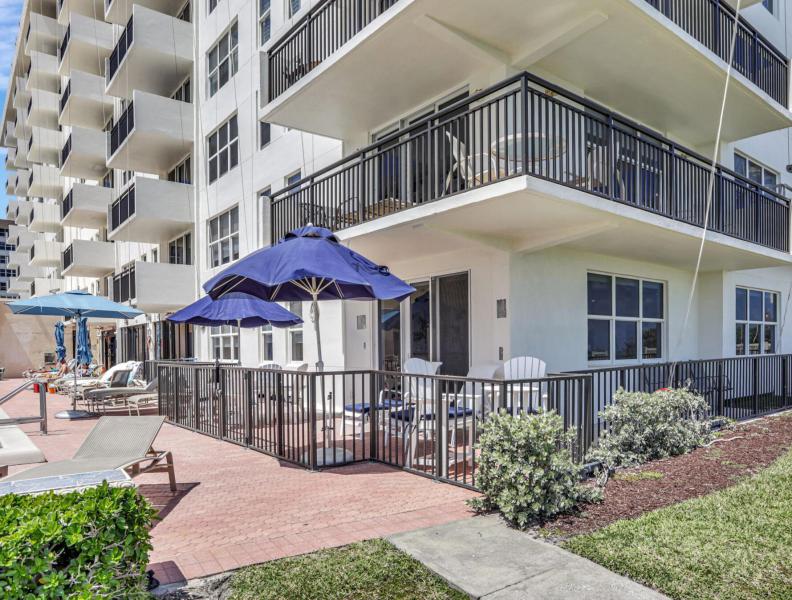  Condo & Townhome Photos