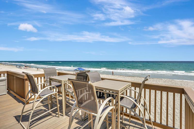  Condo & Townhome Photos