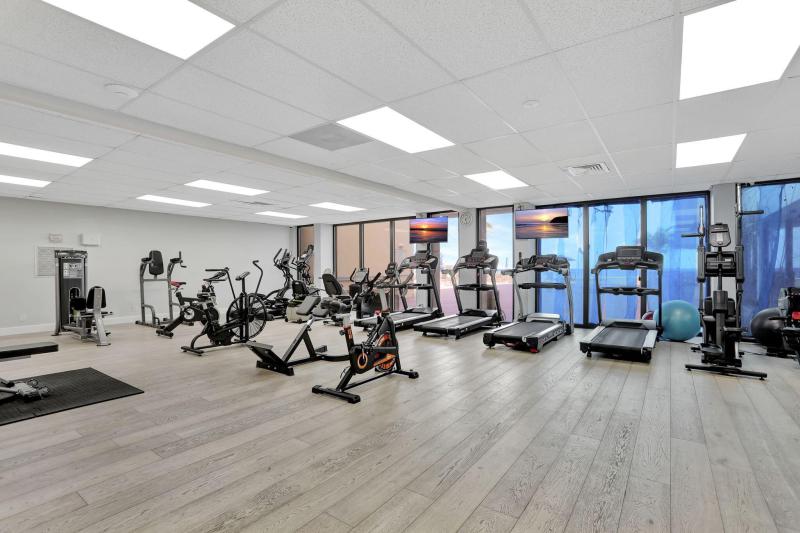  Condo & Townhome Photos
