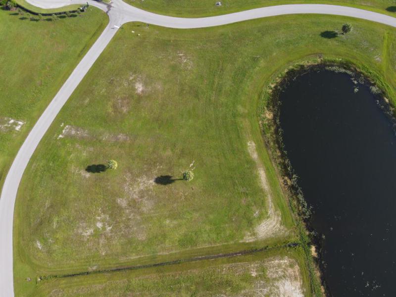  Commercial & Industrial Land Images 