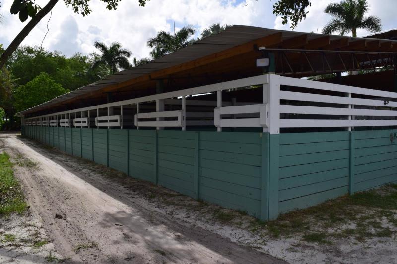  Commercial & Industrial Land Images 