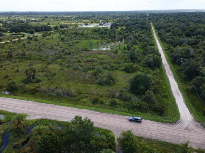  Commercial & Industrial Land Images 