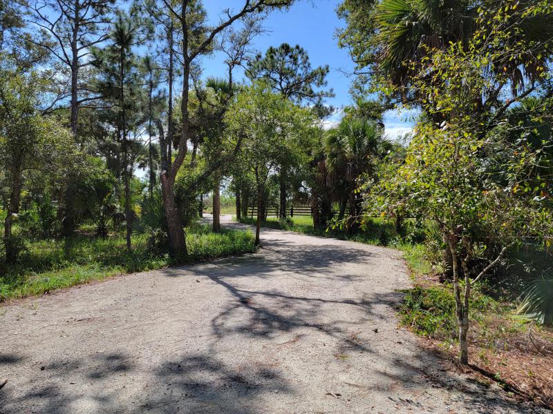  Commercial & Industrial Land Images 