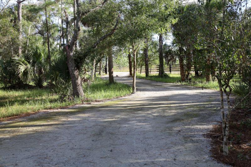  Commercial & Industrial Land Images 