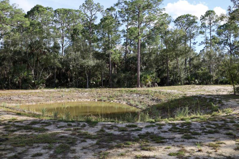  Commercial & Industrial Land Images 