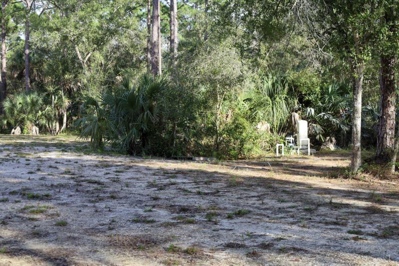  Commercial & Industrial Land Images 