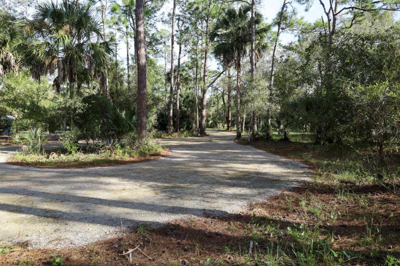  Commercial & Industrial Land Images 