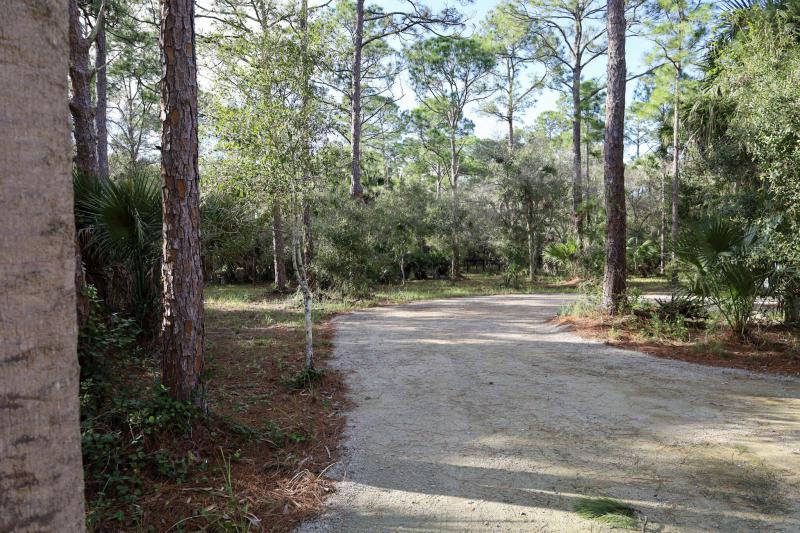  Commercial & Industrial Land Images 