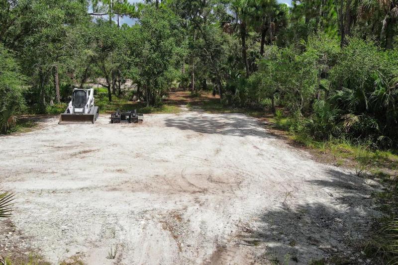  Commercial & Industrial Land Images 