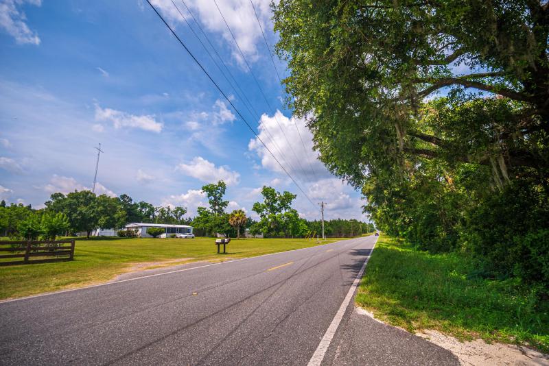  Commercial & Industrial Land Images 