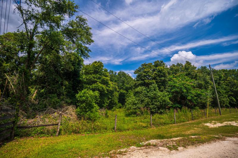  Commercial & Industrial Land Images 