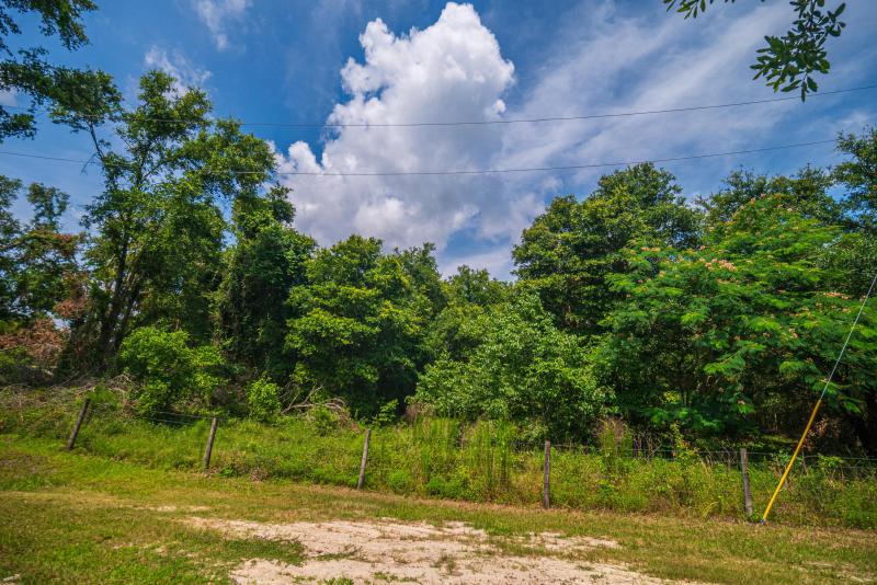  Commercial & Industrial Land Images 