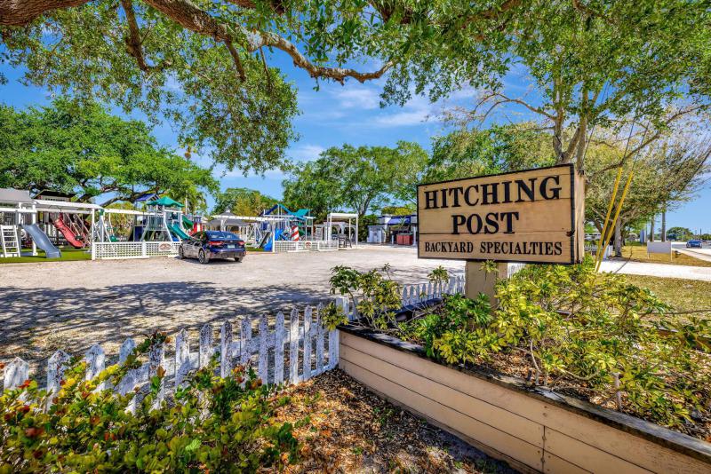 Commercial & Industrial Land Images 