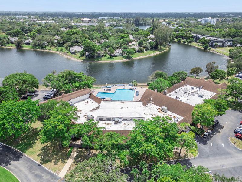 Condo & Townhome Photos
