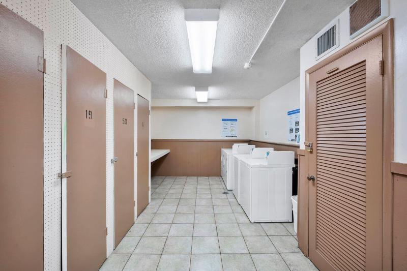  Condo & Townhome Photos