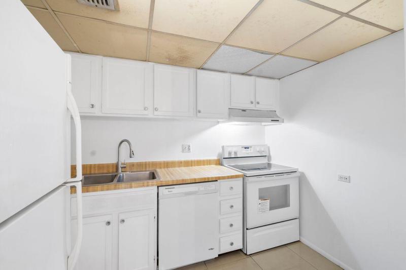 Condo & Townhome Photos