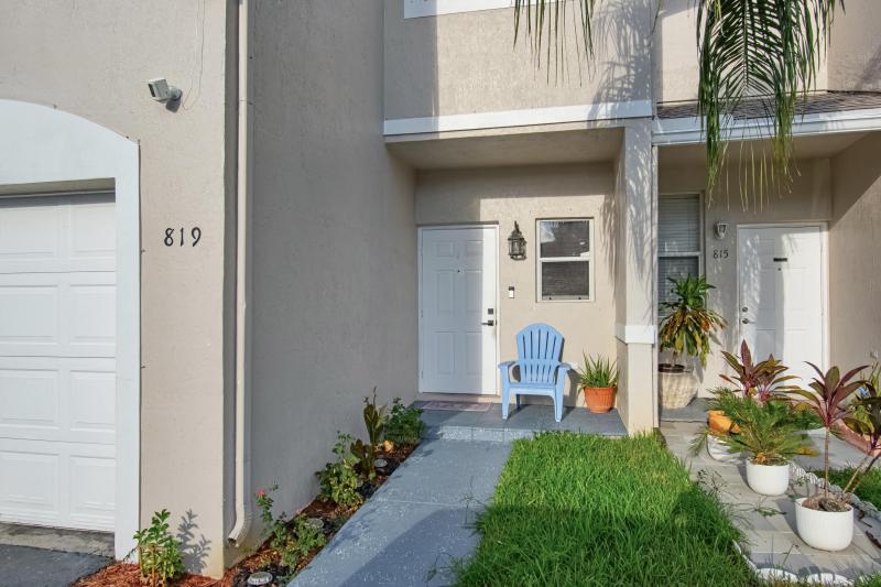  Condo & Townhome Photos