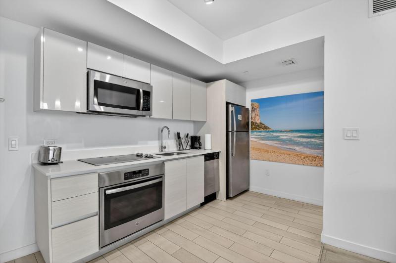  Condo & Townhome Photos