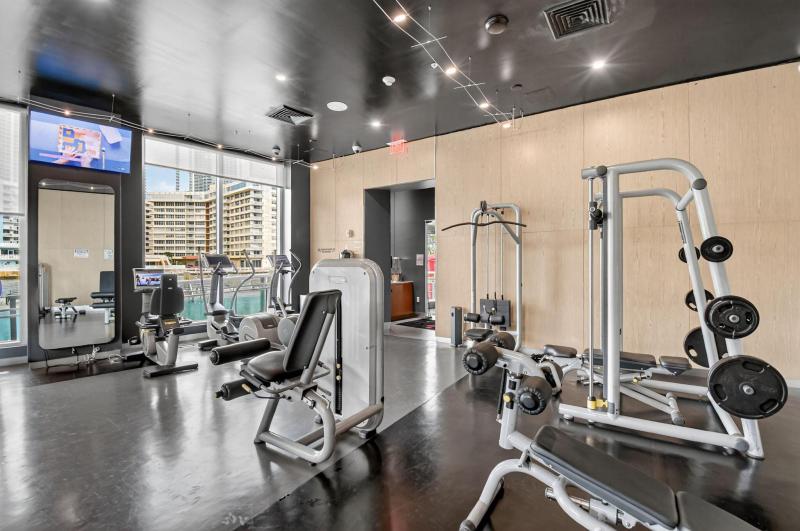  Condo & Townhome Photos