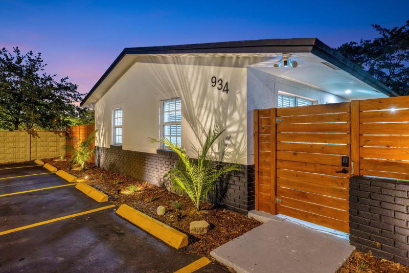 Duplex, Triplex and Fourplex Images