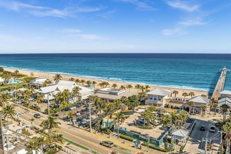  Single Family Homes Photo 55:  Deerfield Beach,  FL 33441