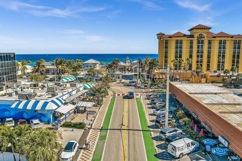  Single Family Homes Photo 57:  Deerfield Beach,  FL 33441