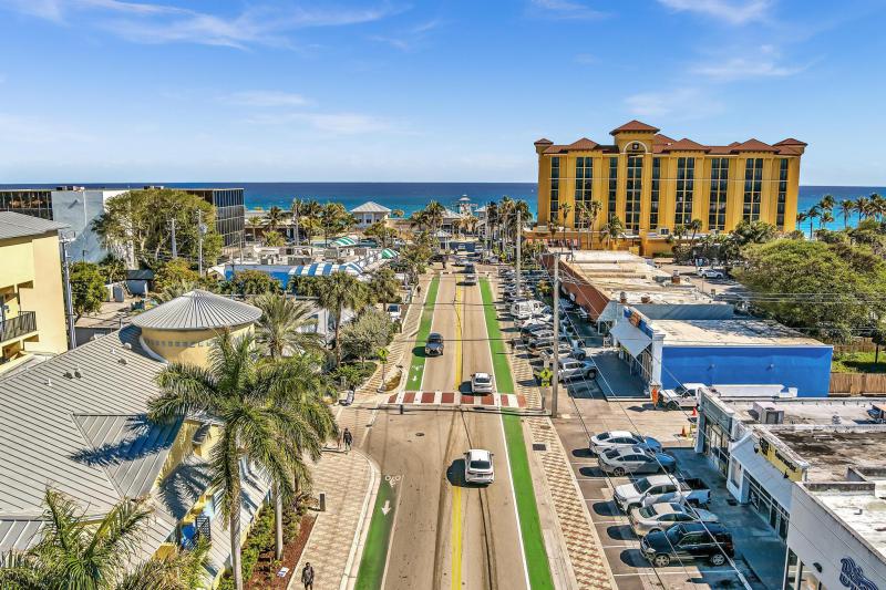  Single Family Homes Photo 58:  Deerfield Beach,  FL 33441