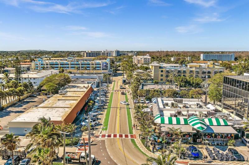  Single Family Homes Photo 72:  Deerfield Beach,  FL 33441