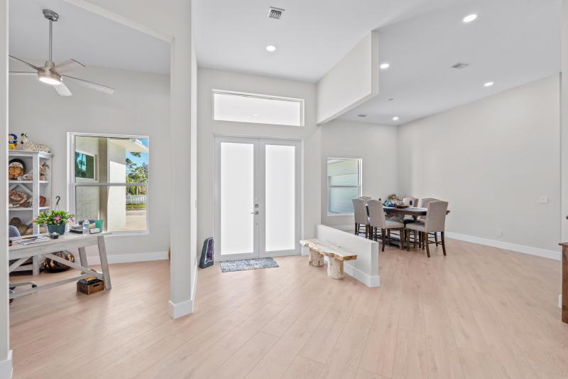  Single Family Homes Photo 5:  The Acreage,  FL 33470