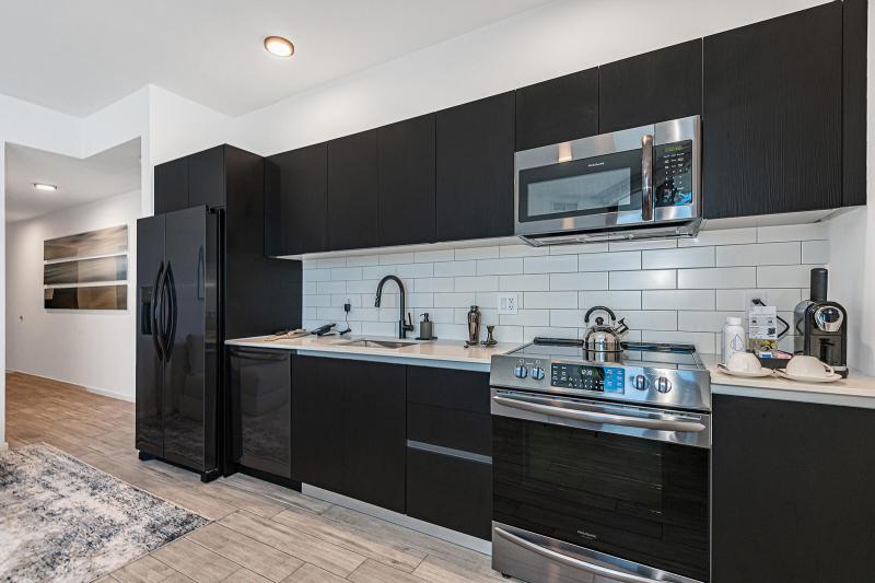  Condo & Townhome Photos