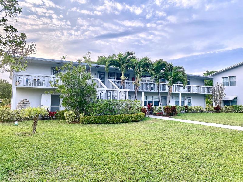  Condo & Townhome Photos