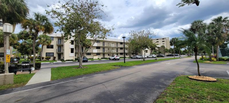  Condo & Townhome Photos