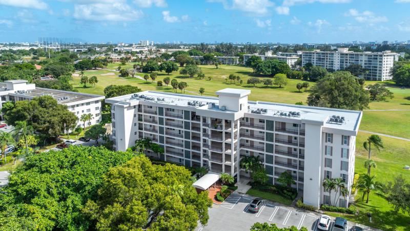  Condo & Townhome Photos