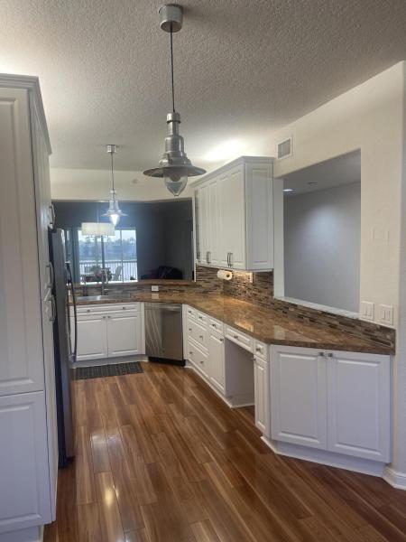  Condo & Townhome Photos