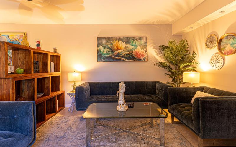  Condo & Townhome Photos