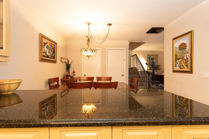  Condo & Townhome Photos