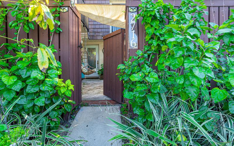  Condo & Townhome Photos